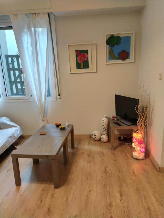 Cozy Apartment Ideally Located City Center And Megaron Moussikis Metro Station Athens Ngoại thất bức ảnh